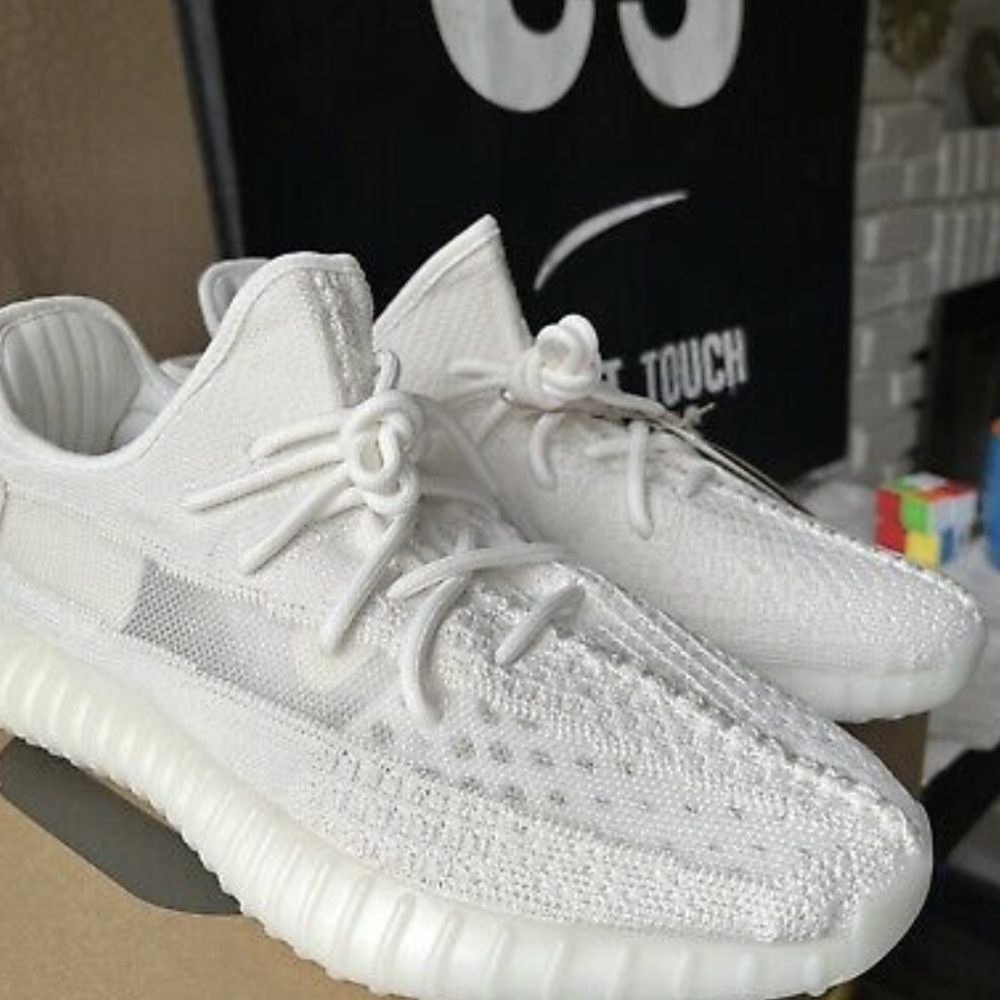 YEEZY Boost 350 V2